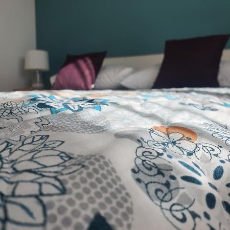 Cozy Two-Bedroom Apartment زادار المظهر الخارجي الصورة
